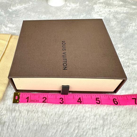 *Louis Vuitton Box and Dust Bag for Small Accessories or wallet GREAT Gift set - Picture 5 of 7